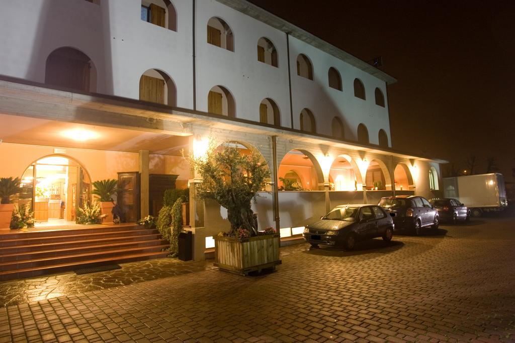 Hotel Missirini Fratta Terme Dış mekan fotoğraf